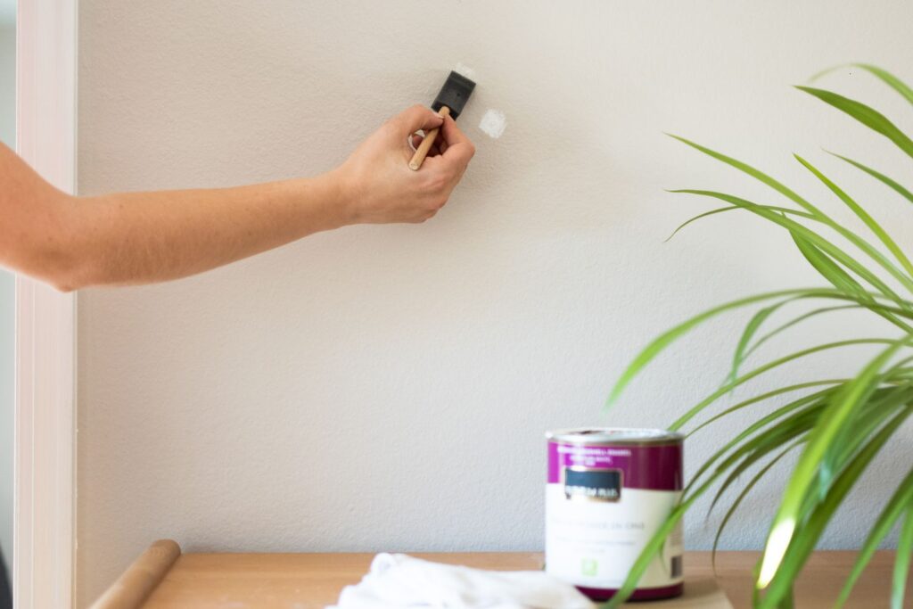 How to Touch Up Paint Without Showing Marks